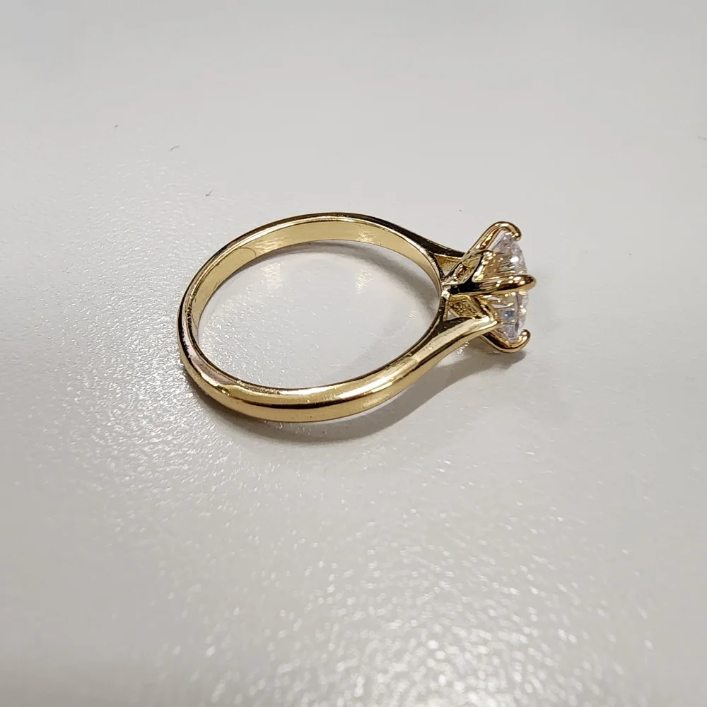 Classic Gold-plated Solitaire Cubic Zirconia Ring Round Cut Clear Stone Size 8